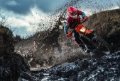 爱游戏app下载-Uzi爆冷击败DWG，突破纪录引爆全场！